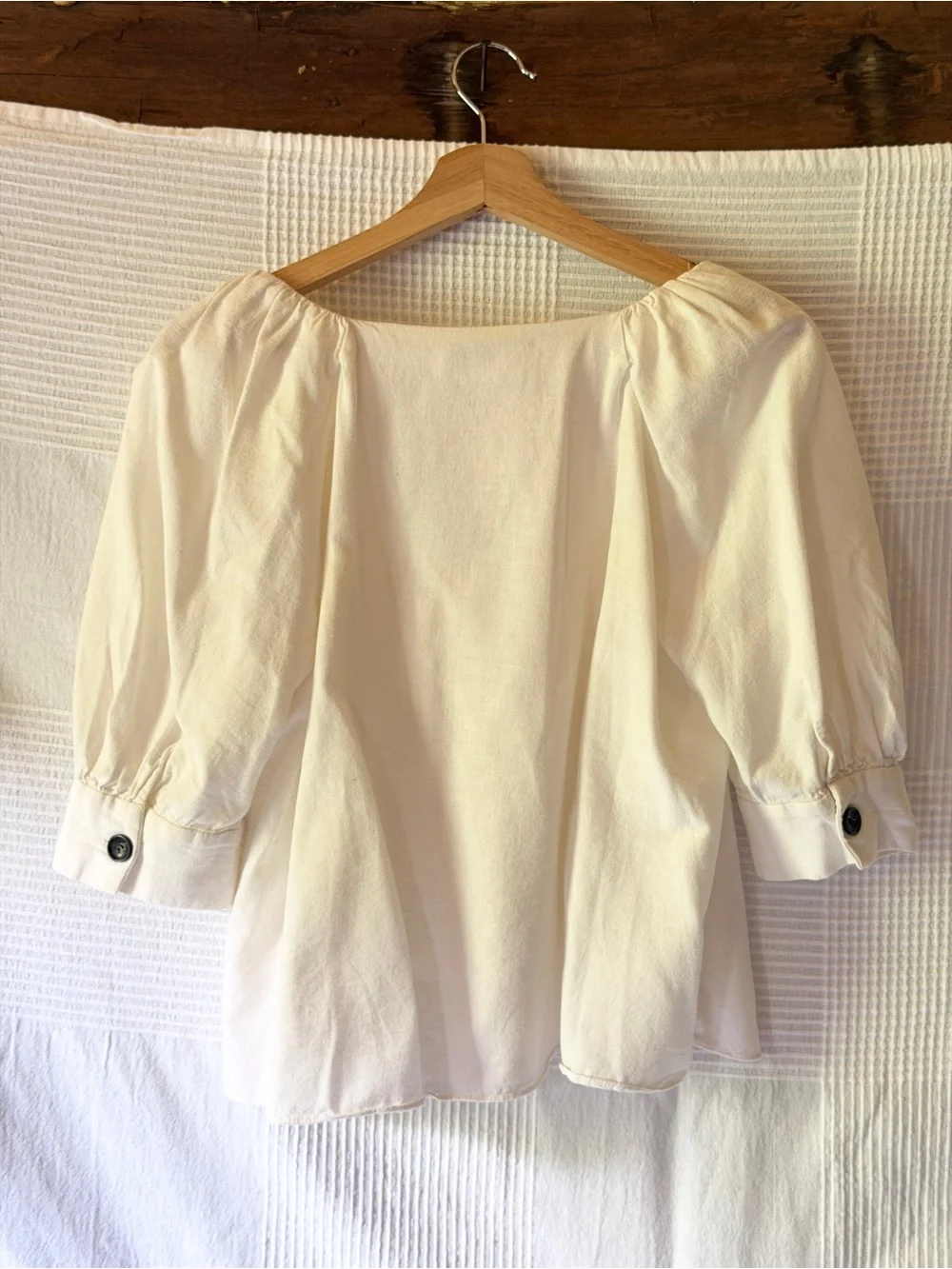 Zara Cream V-Neck Button Front Blouse